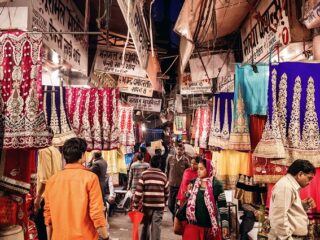 teen darwaza market